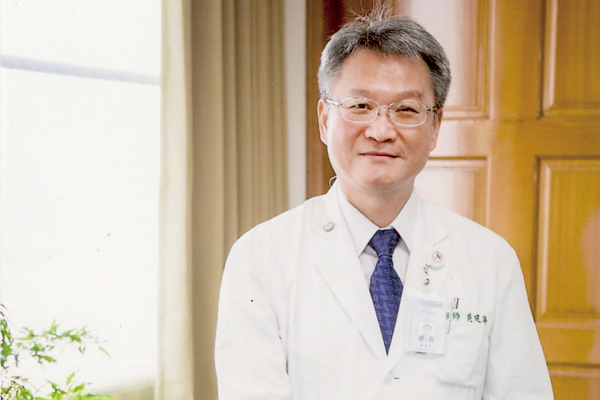 中山醫學大學 黃建寧