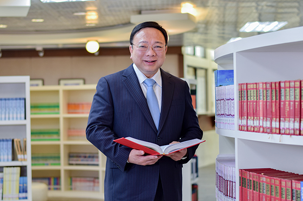 中華大學 劉維琪